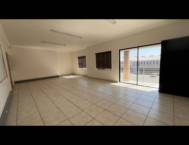 1,189M² WAREHOUSE TO LET IN AIRPORT PARK